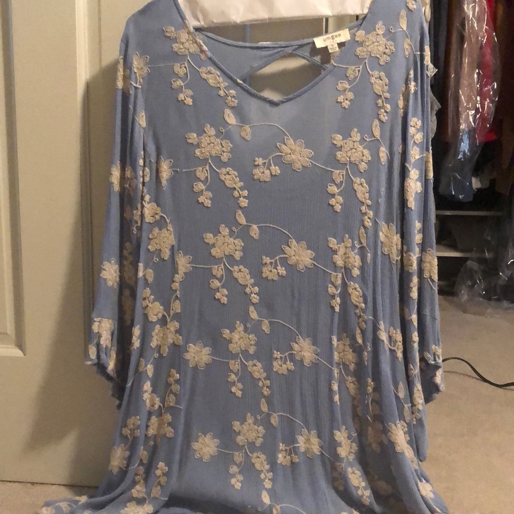 Floral blue dress